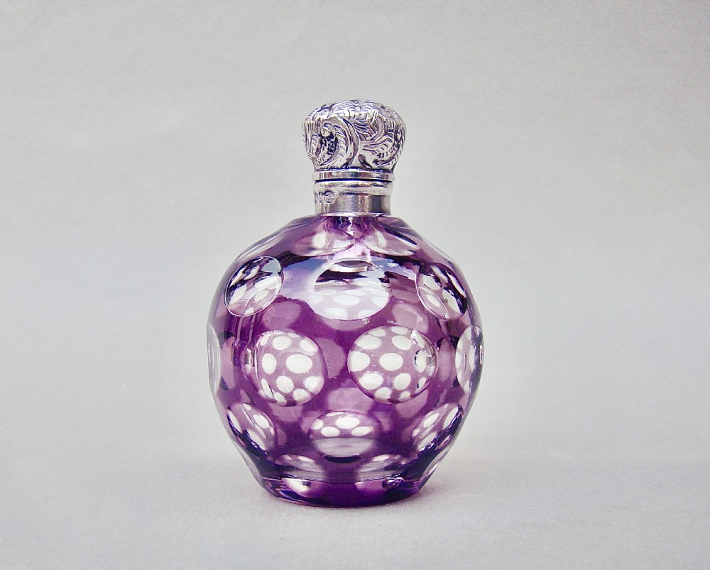 EXQUISITE SILVER MOUNTED AMETHYST OVERLAY GLASS SCENT BOTTLE BY CHARLES MAY, BIRMINGHAM 1895
