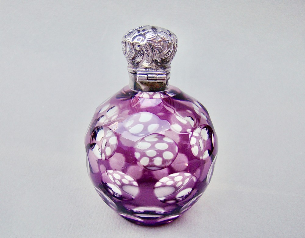 EXQUISITE SILVER MOUNTED AMETHYST OVERLAY GLASS SCENT BOTTLE BY CHARLES MAY, BIRMINGHAM 1895 View VI