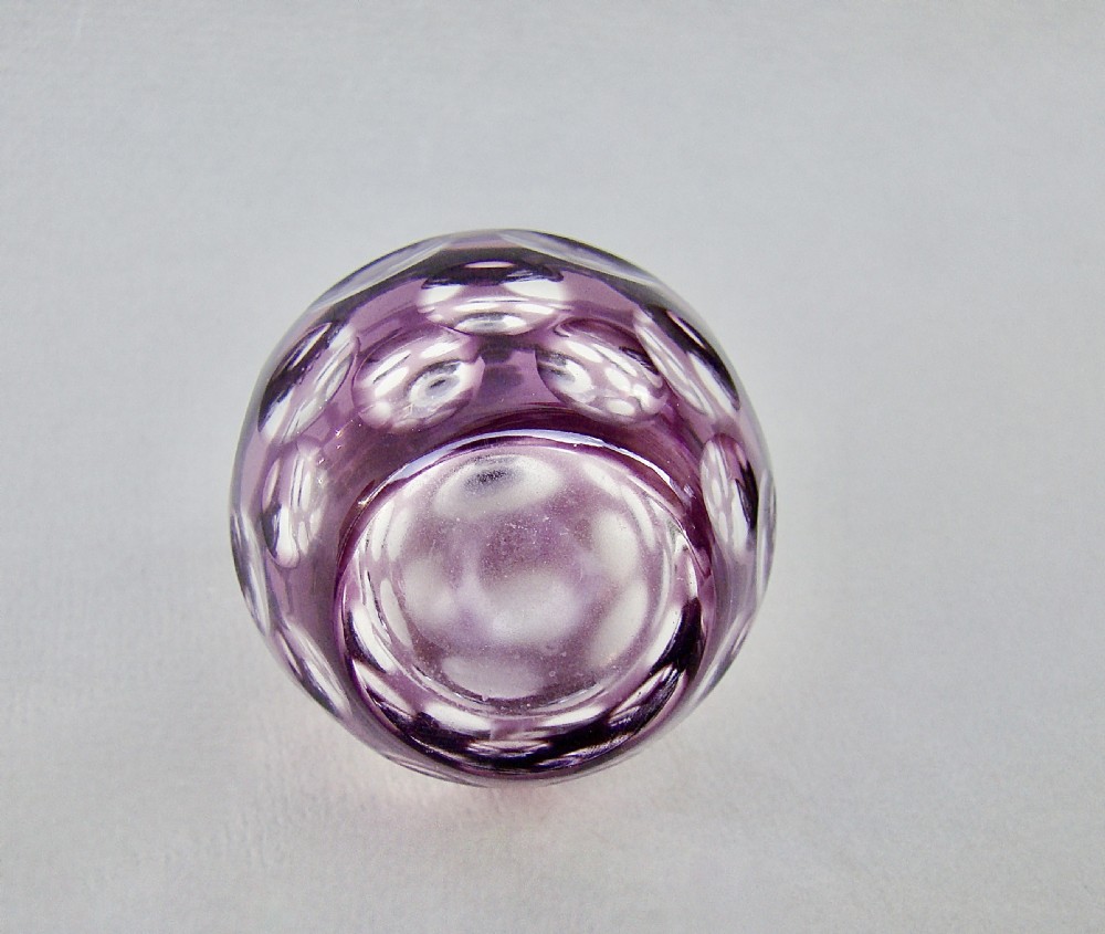EXQUISITE SILVER MOUNTED AMETHYST OVERLAY GLASS SCENT BOTTLE BY CHARLES MAY, BIRMINGHAM 1895 View VII