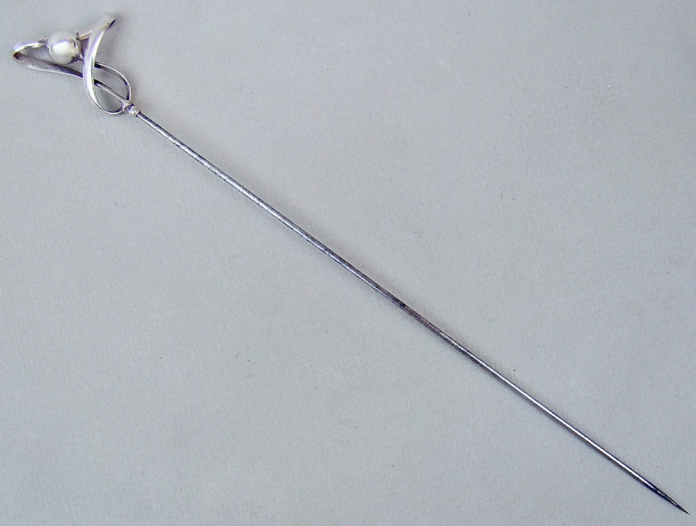 CHARLES HORNER SOLID SILVER HAT PIN, CHESTER 1911 View III