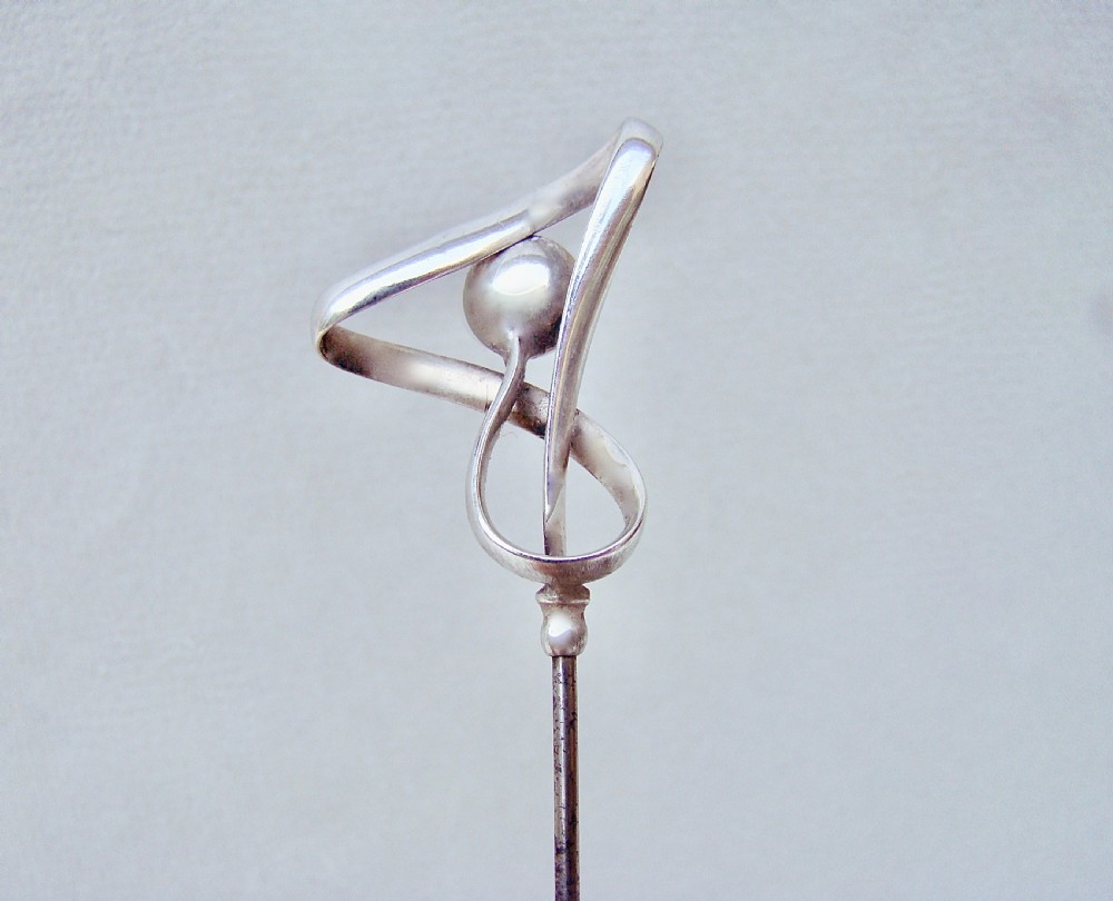 CHARLES HORNER SOLID SILVER HAT PIN, CHESTER 1911 View IV