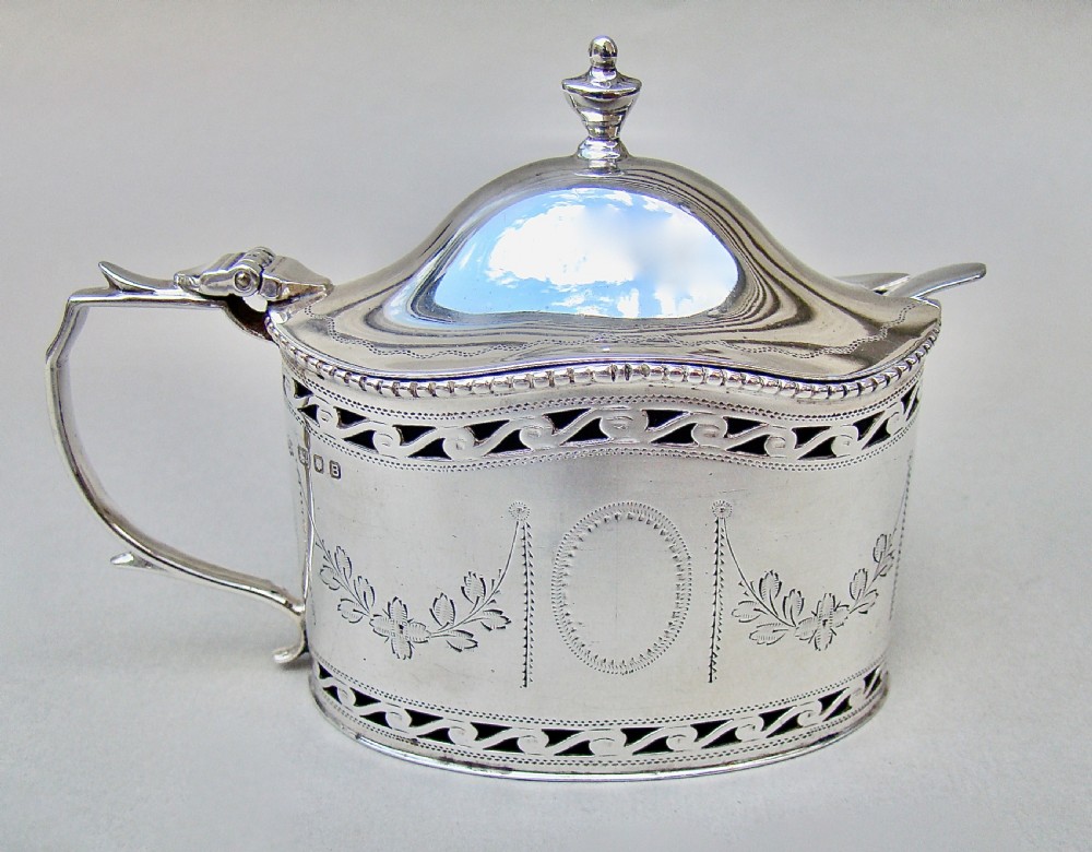 ELEGANT GEORGIAN REVIVAL MUSTARD POT BY WILLIAM COMYNS,  LONDON 1937 View II