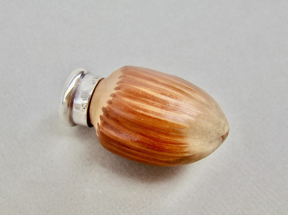 RARE VICTORIAN SILVER MOUNTED MACINTYRE HAZELNUT SCENT BOTTLE BY SAUNDERS & SHEPHERD, BIRMINGHAM 1889 View II