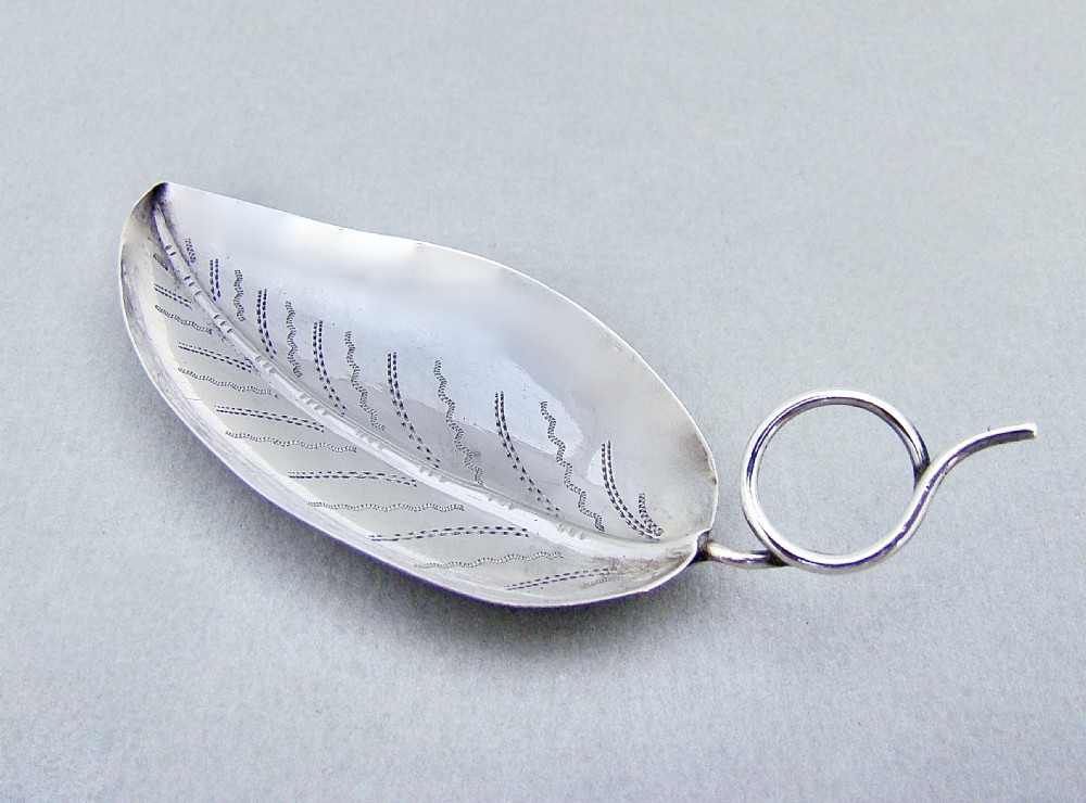 GEORGIAN SILVER LEAF-SHAPED CADDY SPOON BY JOSEPH TAYLOR, BIRMINGHAM 1798 View II