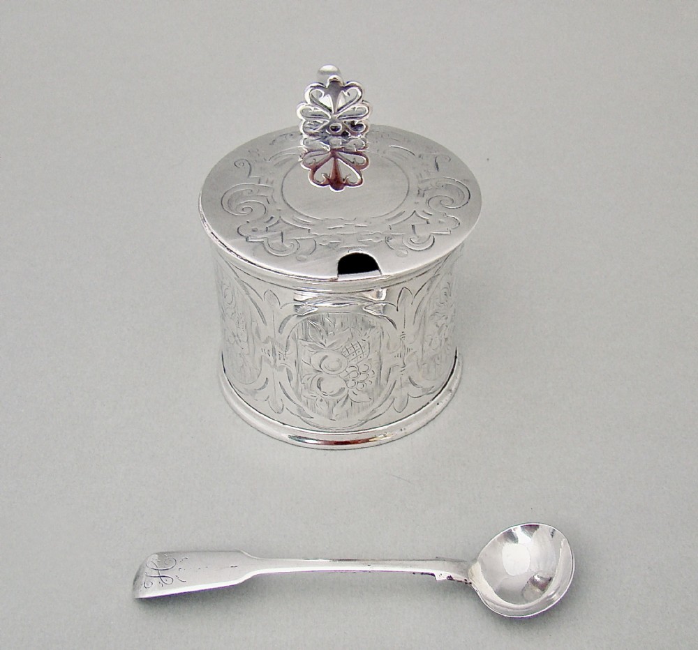 VICTORIAN SILVER DRUM MUSTARD POT BY WILLIAM SUMMERS, LONDON 1857