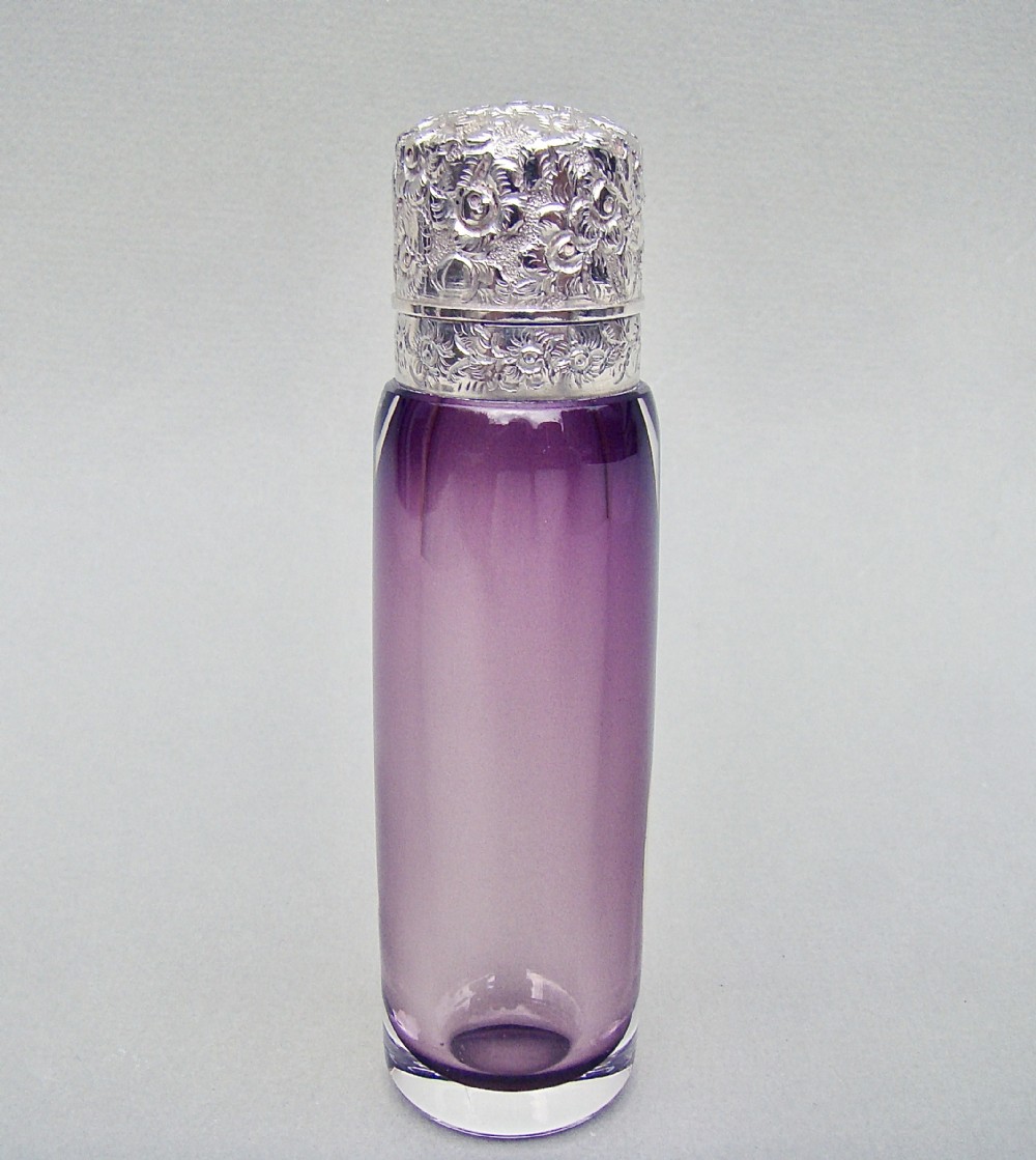 EXQUISITE VICTORIAN SILVER AND AMETHYST GLASS SCENT BOTTLE, CIRCA 1890