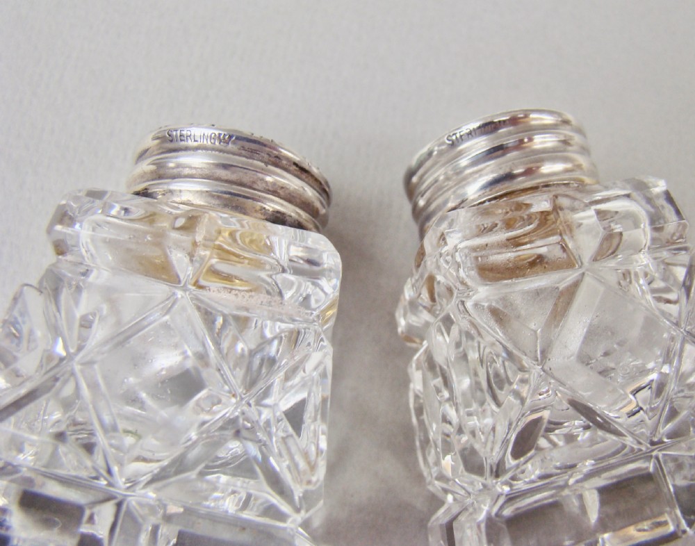 PAIR OF NORWEGIAN ART DECO SILVER AND ENAMEL SALTS, CIRCA 1930 View VIII