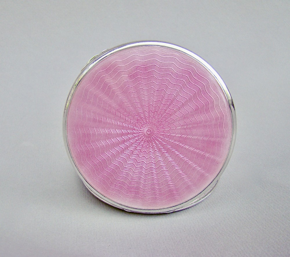 ART DECO SILVER AND PINK GUILLOCHE ENAMEL COMPACT BY CRISFORD & NORRIS, BIRMINGHAM 1934 View IX