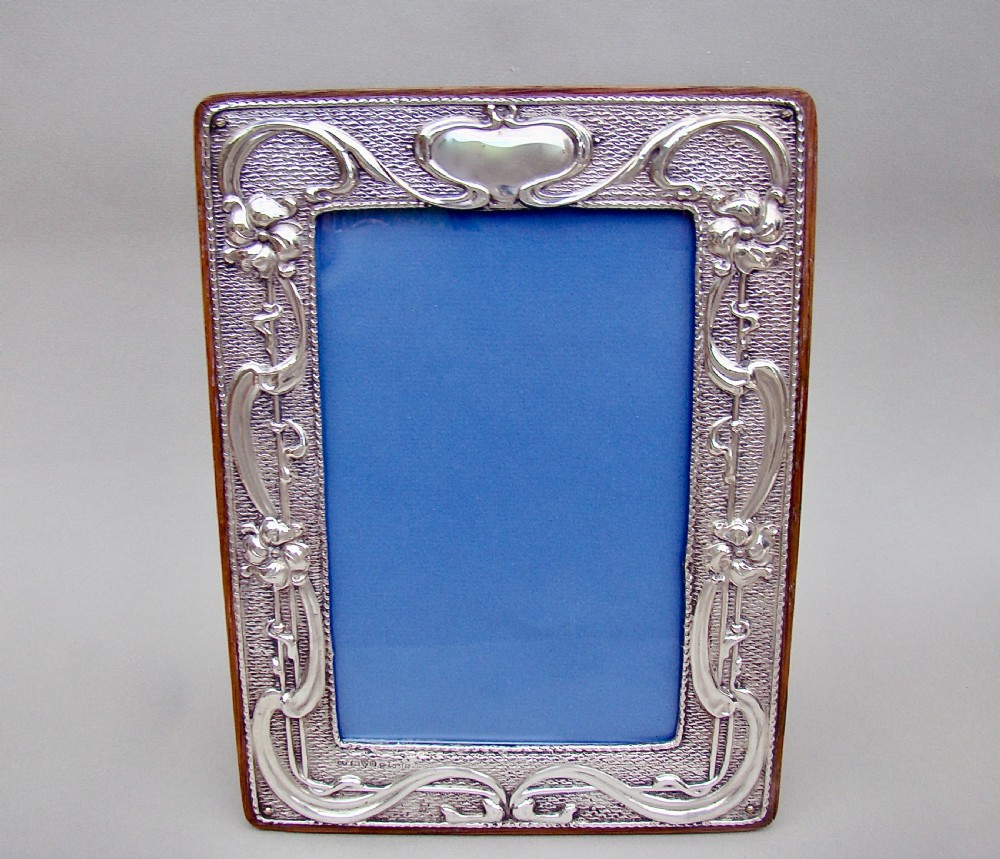 LARGE ART NOUVEAU SILVER PHOTO FRAME BY WILLIAM NEALE, CHESTER 1903