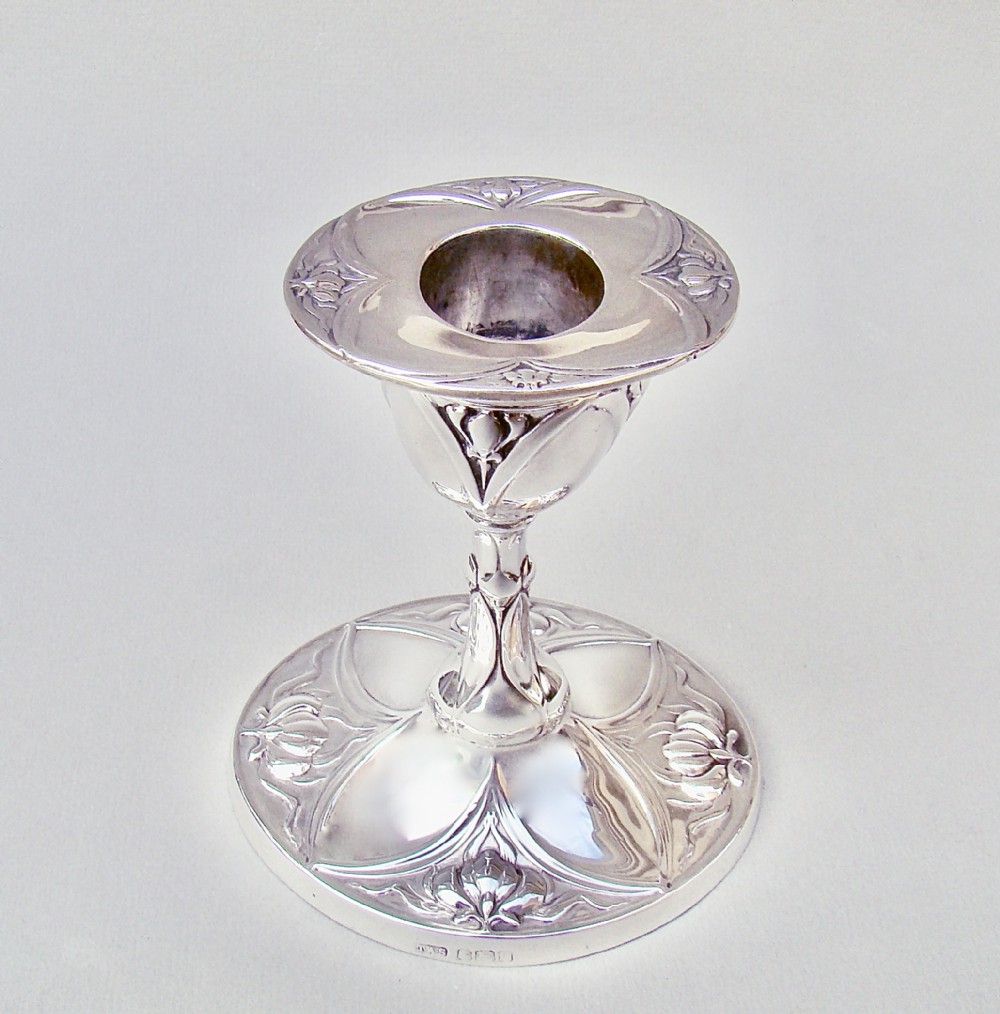 ELEGANT ART NOUVEAU SILVER CANDLESTICK BY THOMAS, A. SCOTT, SHEFFIELD 1905
