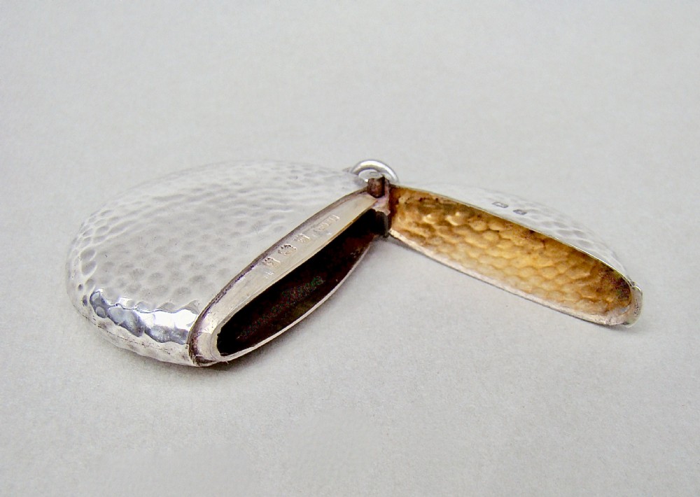 RARE ARTS & CRAFT SILVER VESTA CASE BY J. H. HILLCOX,  BIRMINGHAM 1906
 View IV