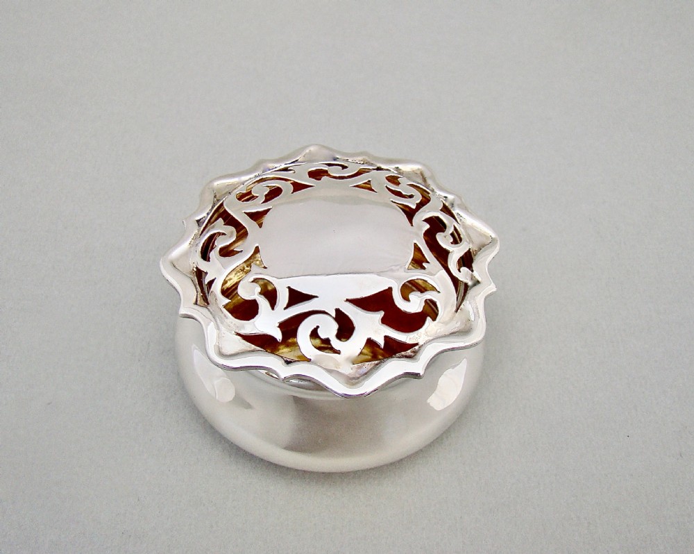 RARE EDWARDIAN SILVER POT POURRI BOX BY CHARLES EDWARD, LONDON 1908 View II