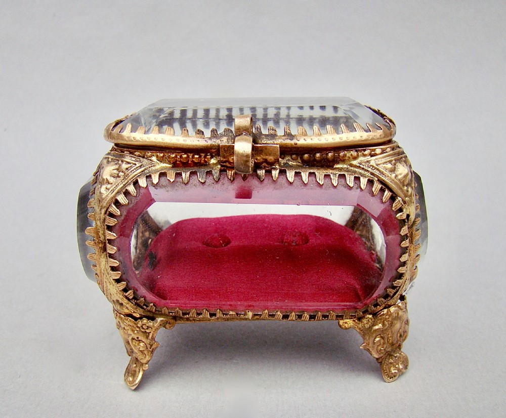 EXQUISITE 19TH C. FRENCH ORMULU & BEVELLED GLASS JEWELLERY CASKET, CIRCA 1890