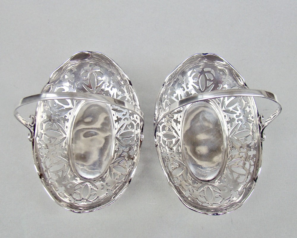 EXQUISITE PAIR OF GEORGE V SILVER BONBON BASKETS BY ALEXANDER CLARK, BIRMINGHAM 1911
 View III