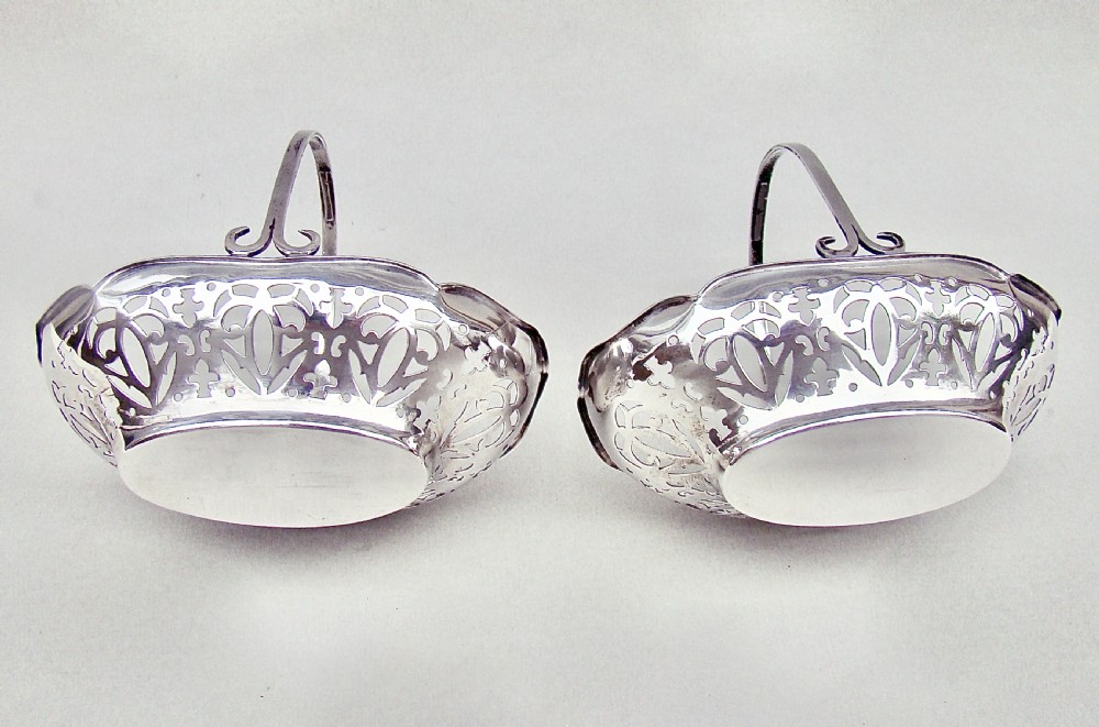 EXQUISITE PAIR OF GEORGE V SILVER BONBON BASKETS BY ALEXANDER CLARK, BIRMINGHAM 1911
 View IV
