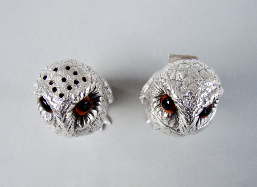 RARE SOLID SILVER OWL CRUET SET BY R. COMYNS, LONDON 1965 View IV