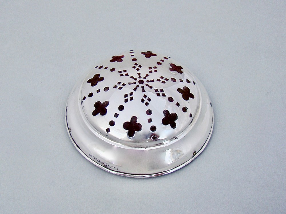 EDWARDIAN SILVER PIN CUSHION BY T.H. HAZLEWOOD, BIRMINGHAM 1905,