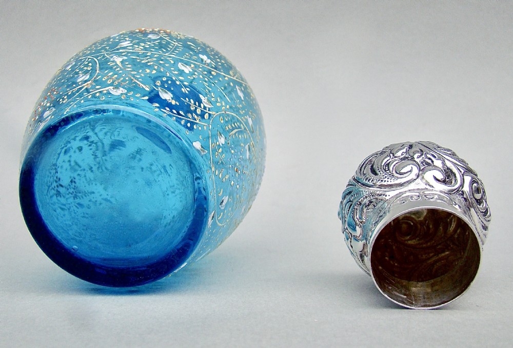 VICTORIAN SILVER LIDDED TURQUOISE ENAMELLED GLASS SCENT BOTTLE BY MAPPIN & WEBB,  LONDON 1894 View VI