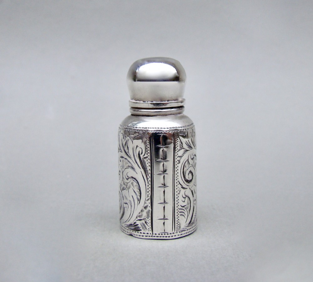SMALL AND EXQUISITE VICTORIAN SILVER CASED SCENT BOTTLE, BIRMINGHAM 1900