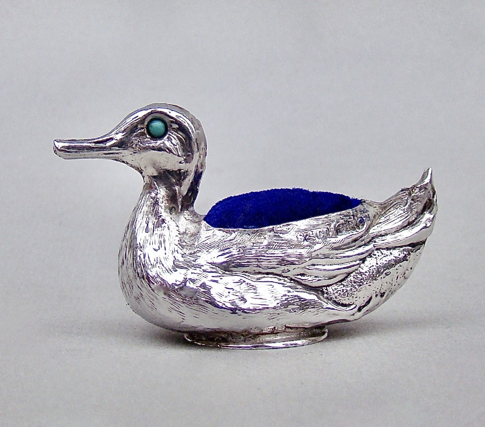 EXQUISITE EDWARDIAN SILVER DUCK PIN CUSHION BY SYDNEY & CO, BIRMINGHAM 1906