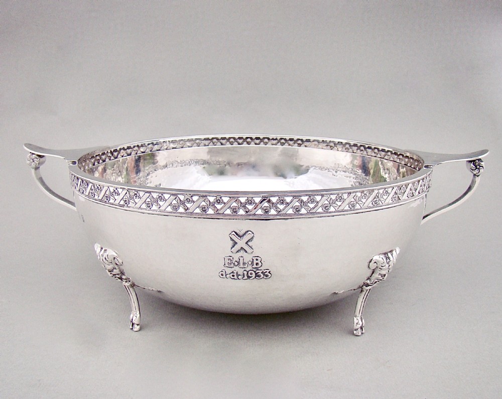 LARGE ARTS & CRAFT SILVER BOWL ATTRIBUTED TO A. E. JONES, LONDON 1933 View II