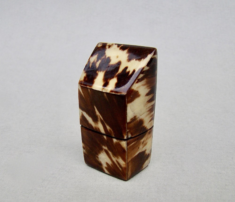 EXQUISITE EARLY VICTORIAN TORTOISESHELL NEEDLE BOX, CIRCA 1840