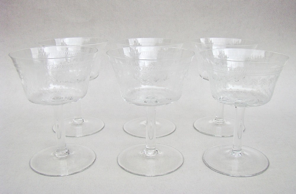SET OF SIX ART DECO ETCHED PALL MALL CHAMPAGNE GLASSES, CIRCA 1910 View II