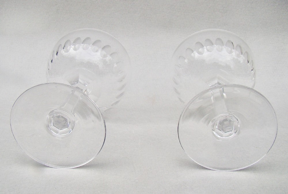 ELEGANT PAIR OF VICTORIAN SLICED-CUT CHAMPAGNE COUPES, CIRCA 1890 View V