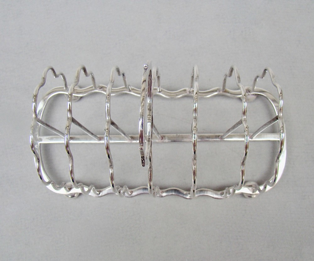 GOOD EDWARDIAN SOLID SILVER TOAST RACK BY S. GARRARD, LONDON 1905 View IV