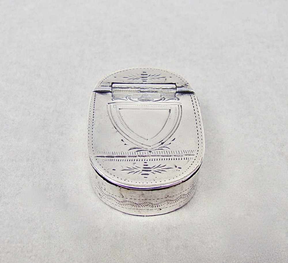 DELIGHTFUL GEORGIAN SILVER PATCH BOX BY SAMUEL PEMBERTON, BIRMINGHAM 1793