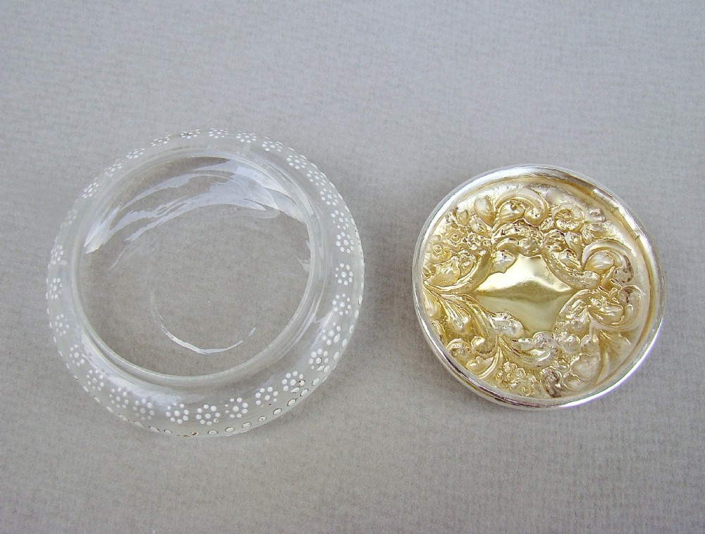 DELIGHTFUL EDWARDIAN SILVER LIDDED ENAMELLED GLASS TRINKET BOX, BIRMINGHAM 1902 View III
