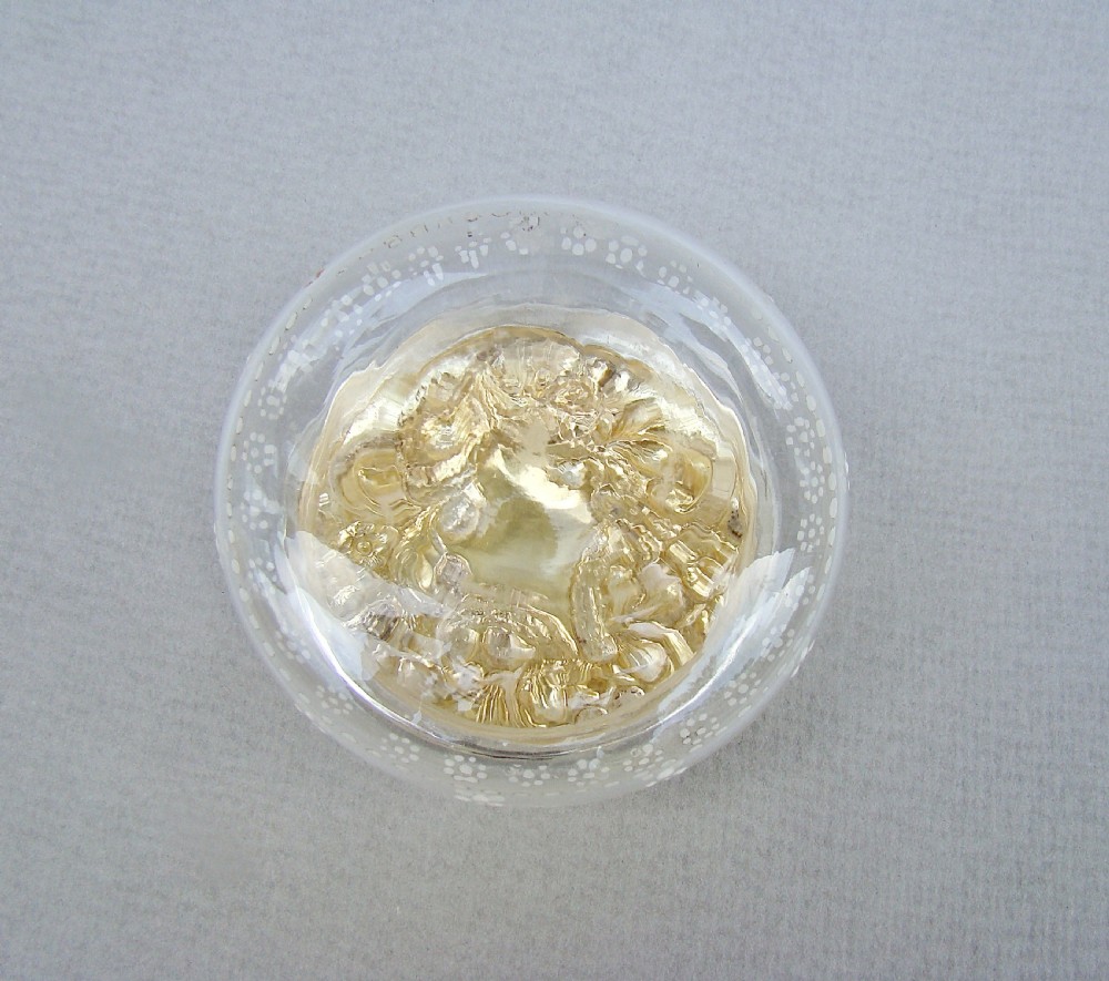 DELIGHTFUL EDWARDIAN SILVER LIDDED ENAMELLED GLASS TRINKET BOX, BIRMINGHAM 1902 View V