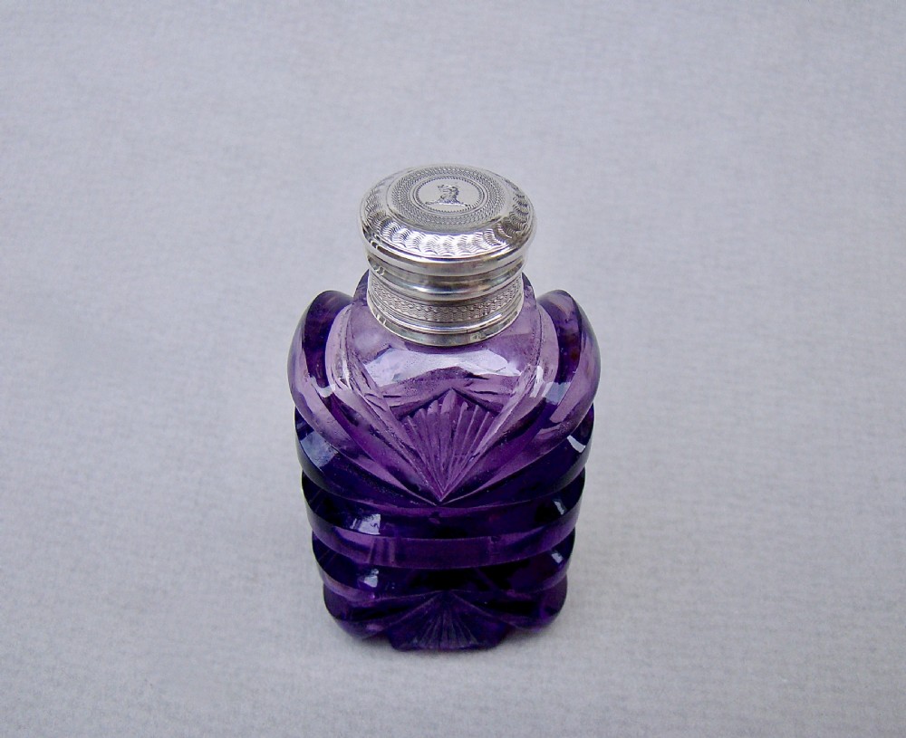 RARE EARLY VICTORIAN SILVER MOUNTED AMETHYST GLASS SCENT BOTTLE, CIRCA 1840 View III