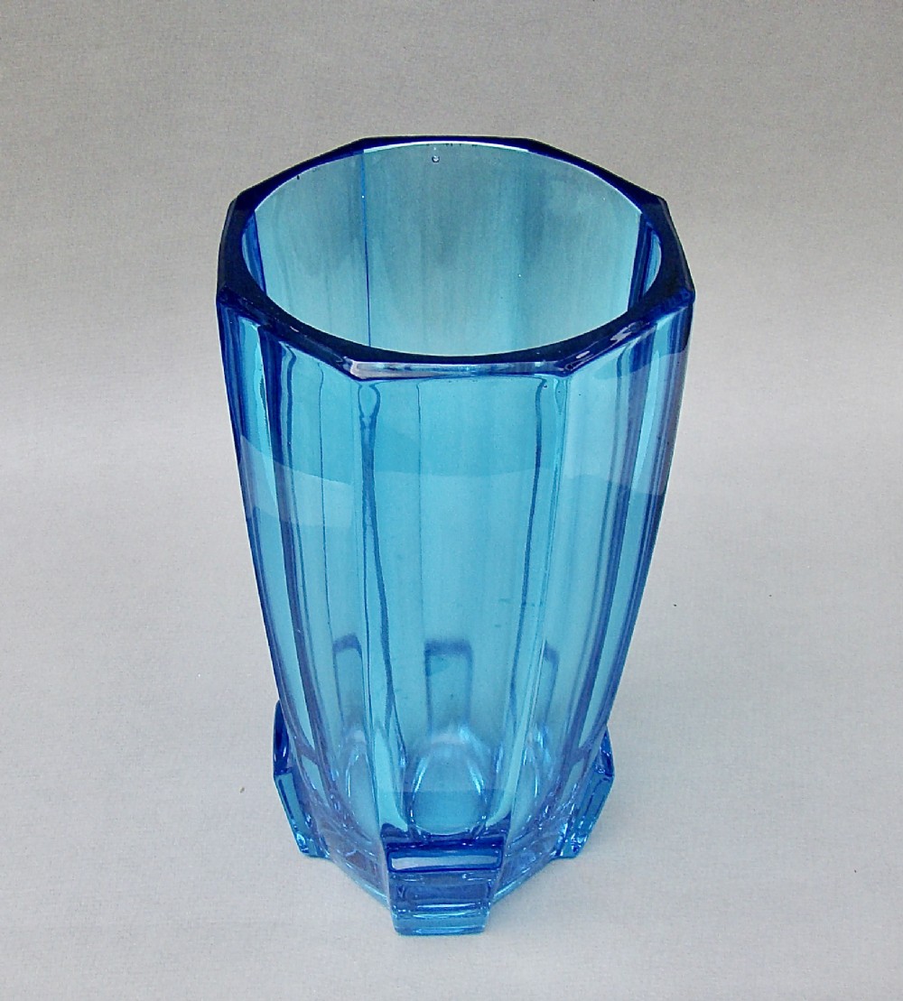 FABULOUS MID-CENTURY LARGE TURQUOISE GLASS VASE, CIRCA 1960