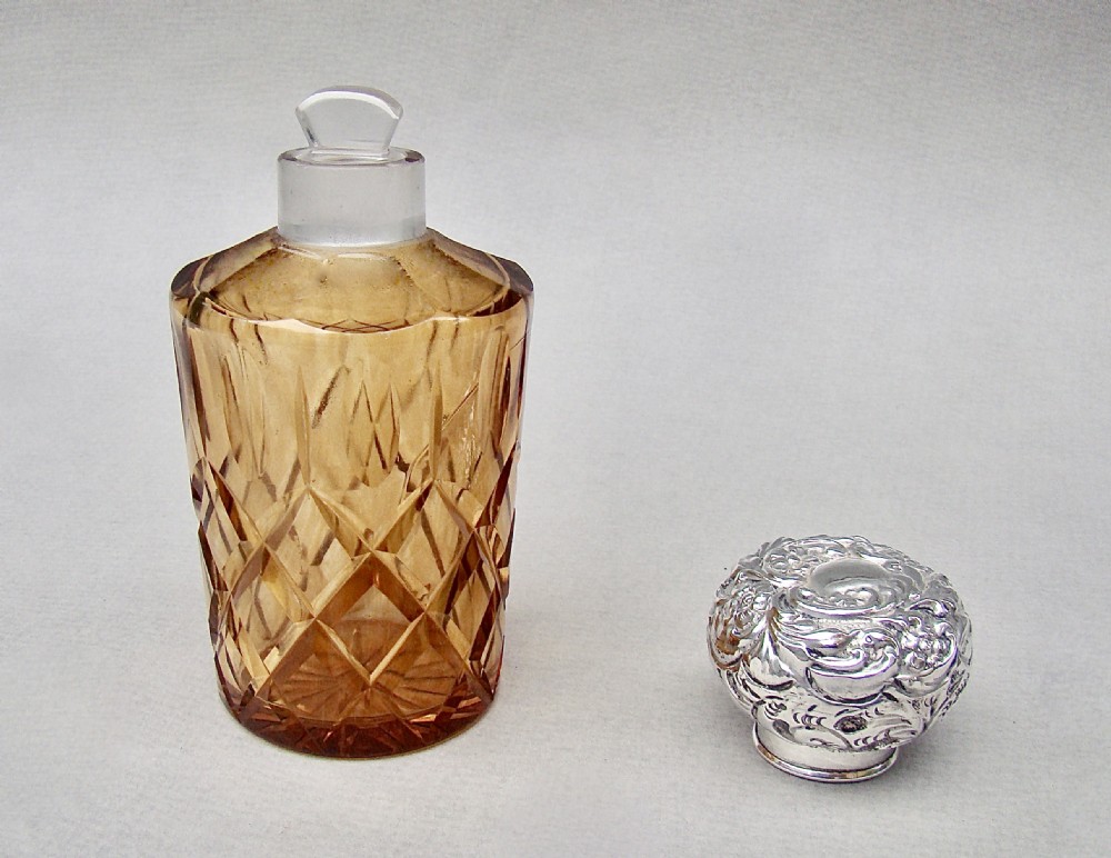 SILVER & AMBER GLASS SCENT BOTTLE BY HENRY PERKINS & SONS,  BIRMINGHAM 1910 View VI