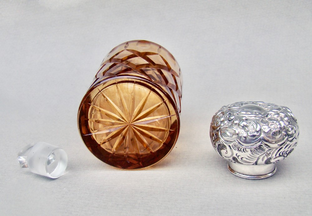 SILVER & AMBER GLASS SCENT BOTTLE BY HENRY PERKINS & SONS,  BIRMINGHAM 1910 View VII
