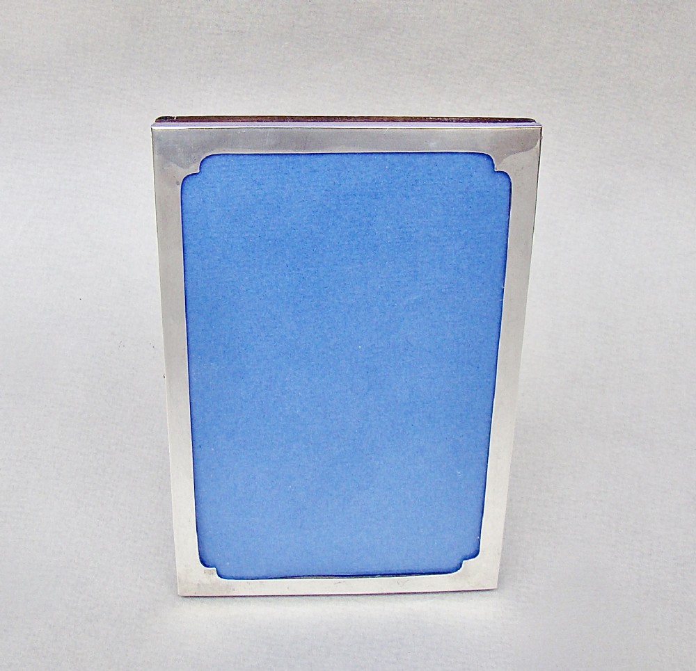 ELEGANT ART DECO SOLID SILVER PHOTO FRAME BY SANDERS & MACKENZIE, BIRMINGHAM, 1929
