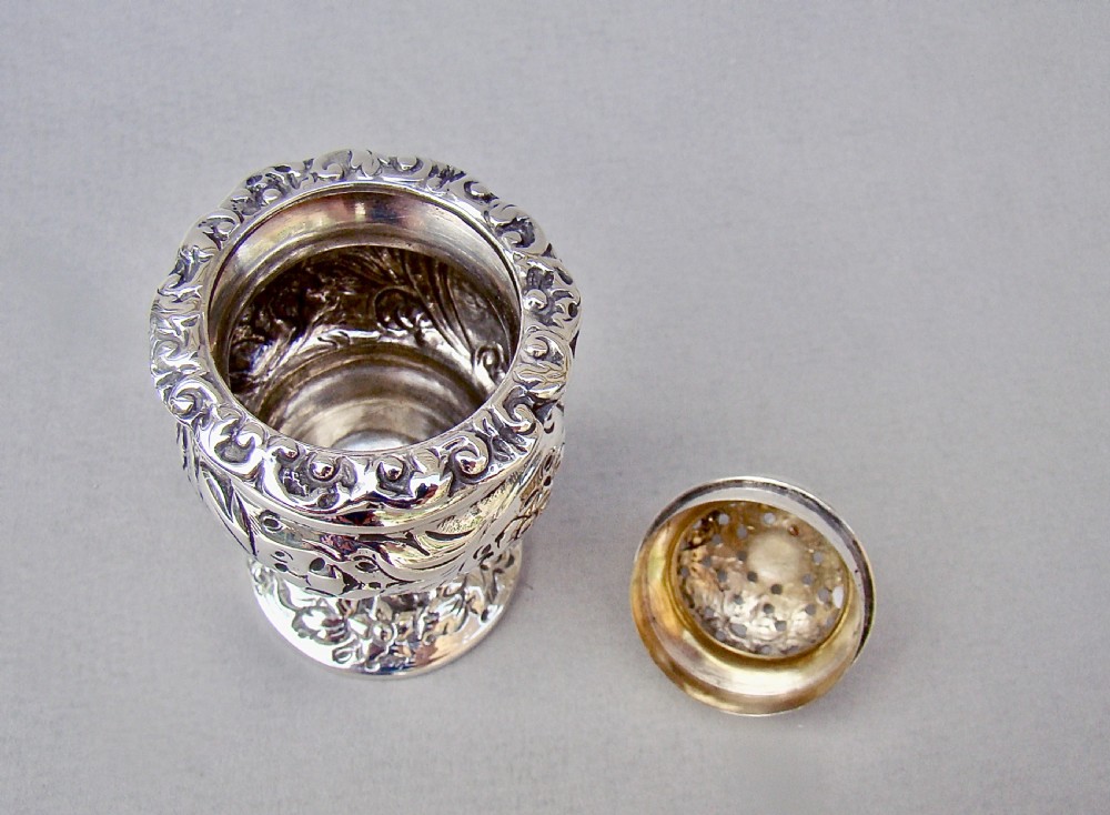 GEORGIAN SILVER POUNCE POT BY WILLIAM FOUNTAIN, LONDON 1805 View VI