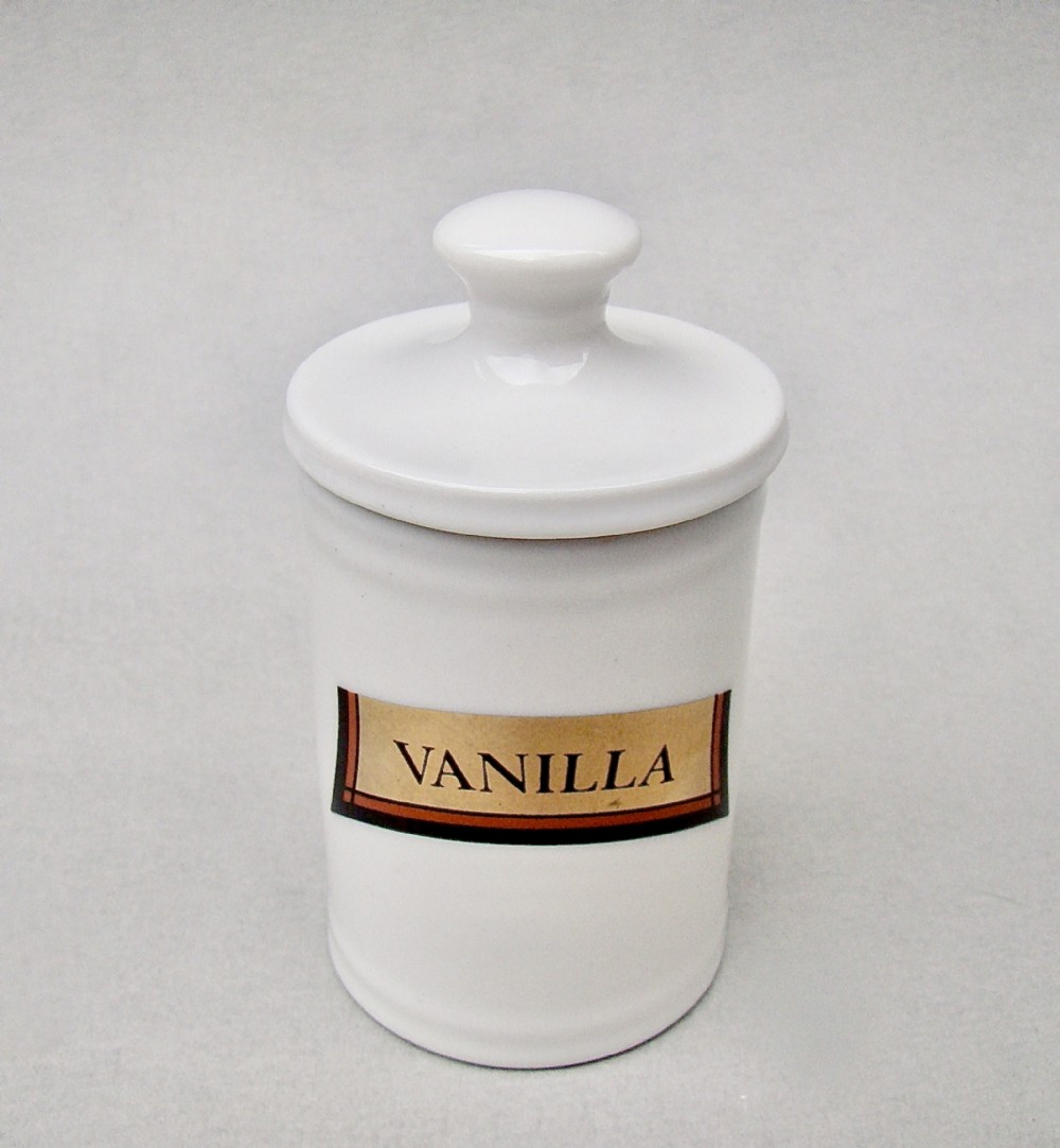 DELIGHTFUL VICTORIAN SMALL PORCELAIN APOTHECARY JAR, CIRCA 1890