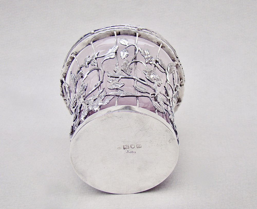FABULOUS EDWARDIAN SILVER WIREWORK BASKET BY WILLIAM COMYNS, LONDON 1909 View V