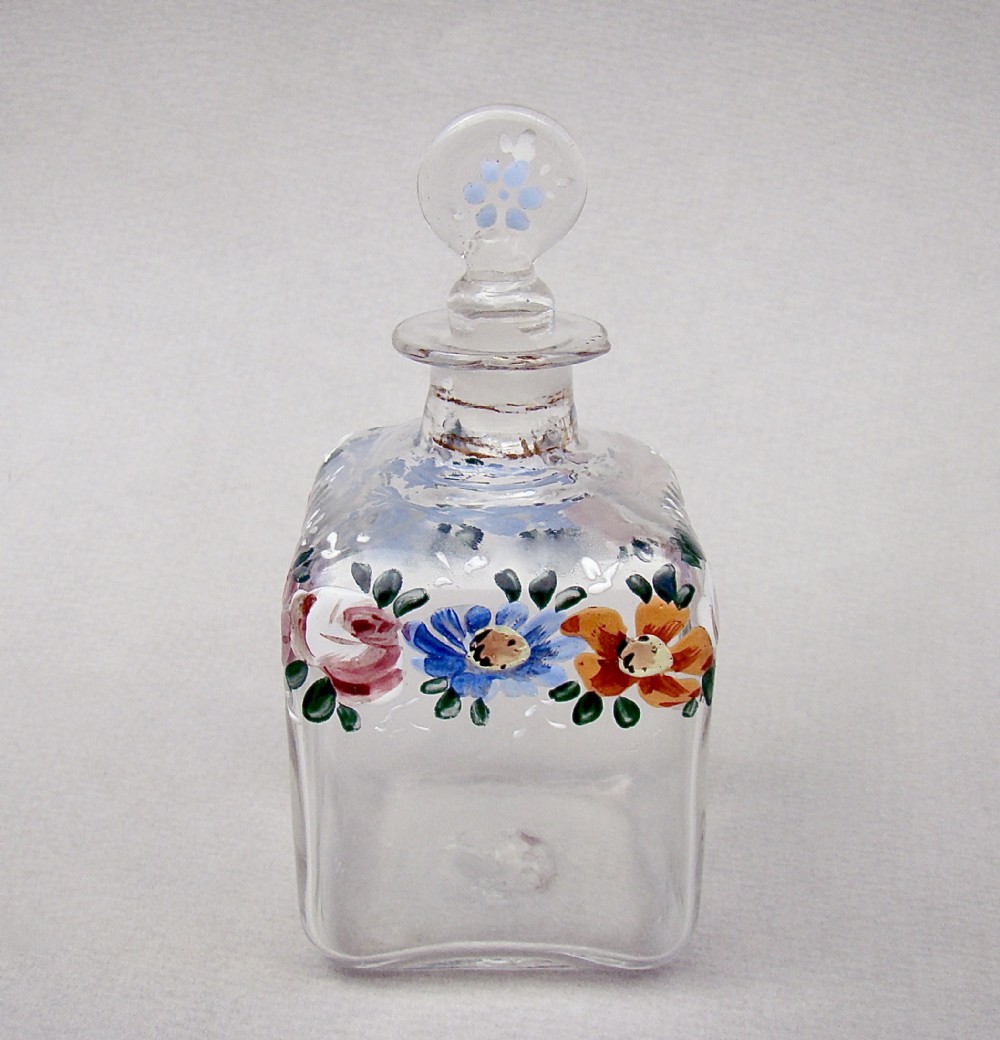 DELIGHTFUL 19TH CENTURY FRENCH ENAMELLED GLASS SCENT BOTTLE, CIRCA 1880