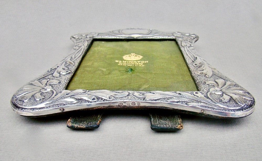 FABULOUS ART NOUVEAU SILVER PHOTO FRAME BY LAURENCE EMANUEL, BIRMINGHAM 1906 View VII