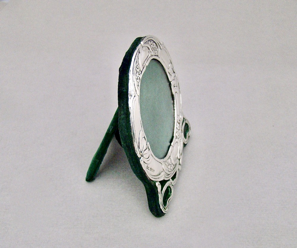 ART NOUVEAU SOLID SILVER PHOTO FRAME BY HENRY MATTHEWS, BIRMINGHAM 1902 View II