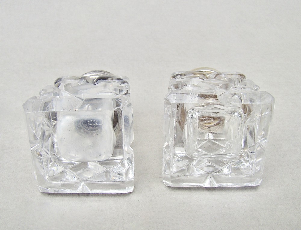 EXQUISITE PAIR OF NORWEGIAN ART DECO SILVER AND ENAMEL SALTS, CIRCA 1930
 View VII