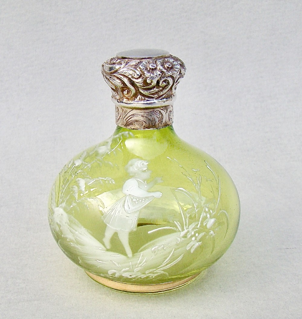 DELIGHTFUL VICTORIAN SILVER MOUNTED MARY GREGORY ENAMELLED GLASS SCENT BOTTLE , CIRCA 1890