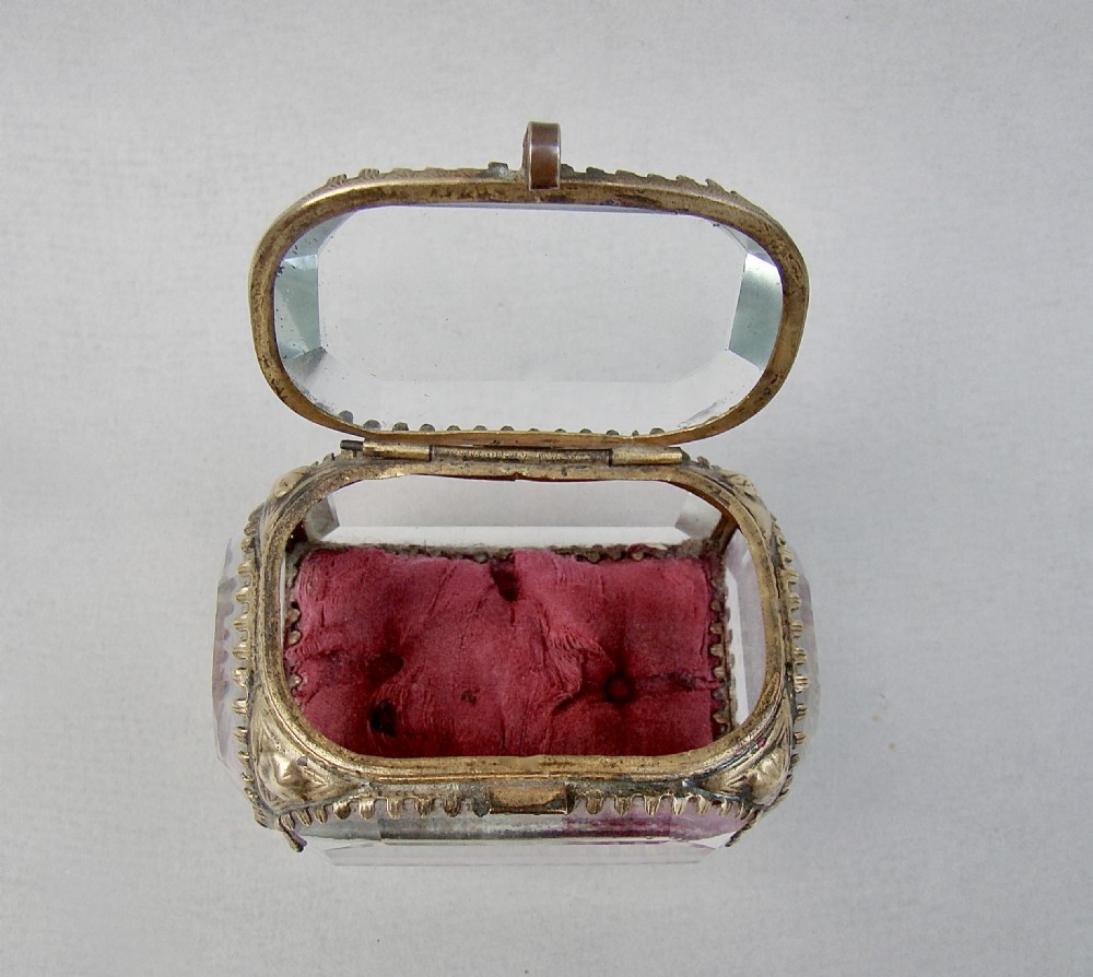 EXQUISITE 19TH C. FRENCH ORMULU & BEVELLED GLASS JEWELLERY CASKET, CIRCA 1890 View IV