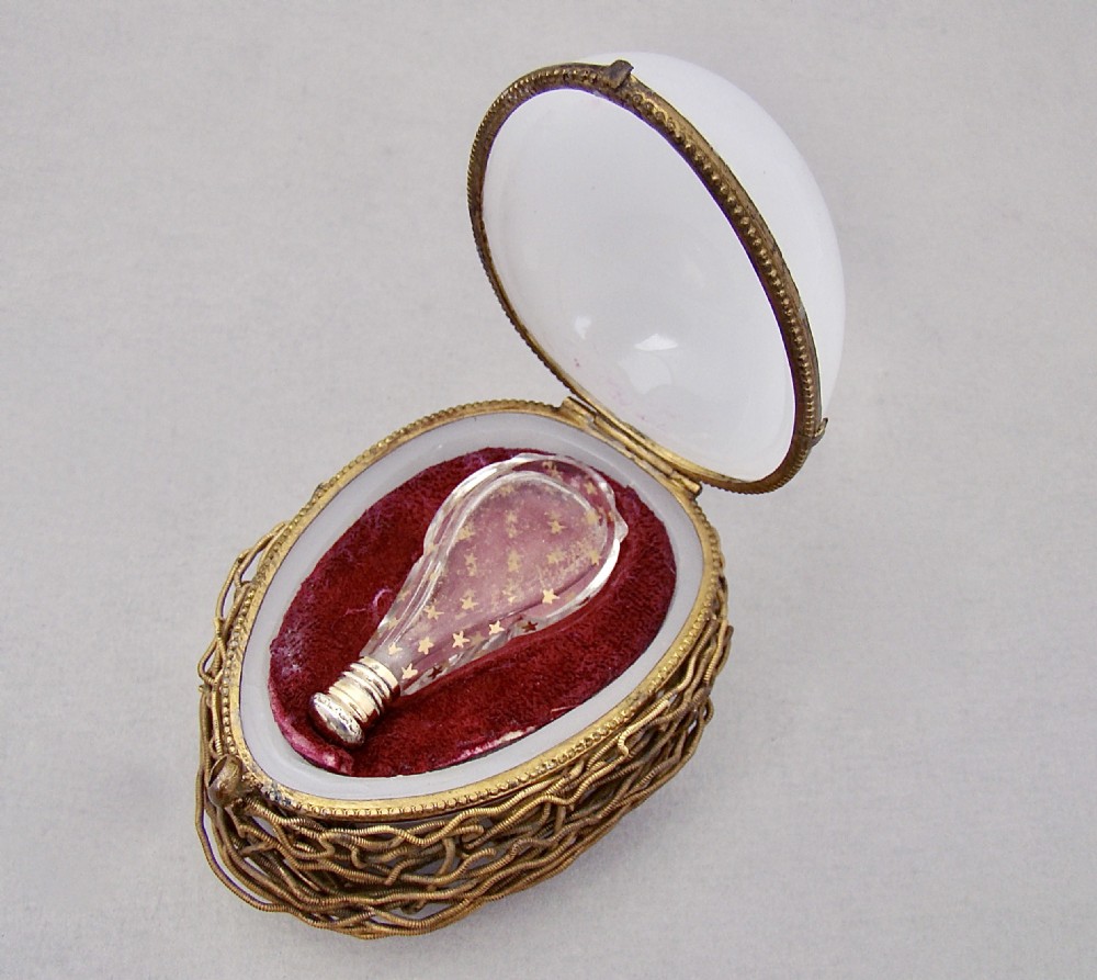 RARE 19TH C. FRENCH PALAIS ROYAL GILT GLASS SCENT BOTTLE IN OPALINE GLASS 