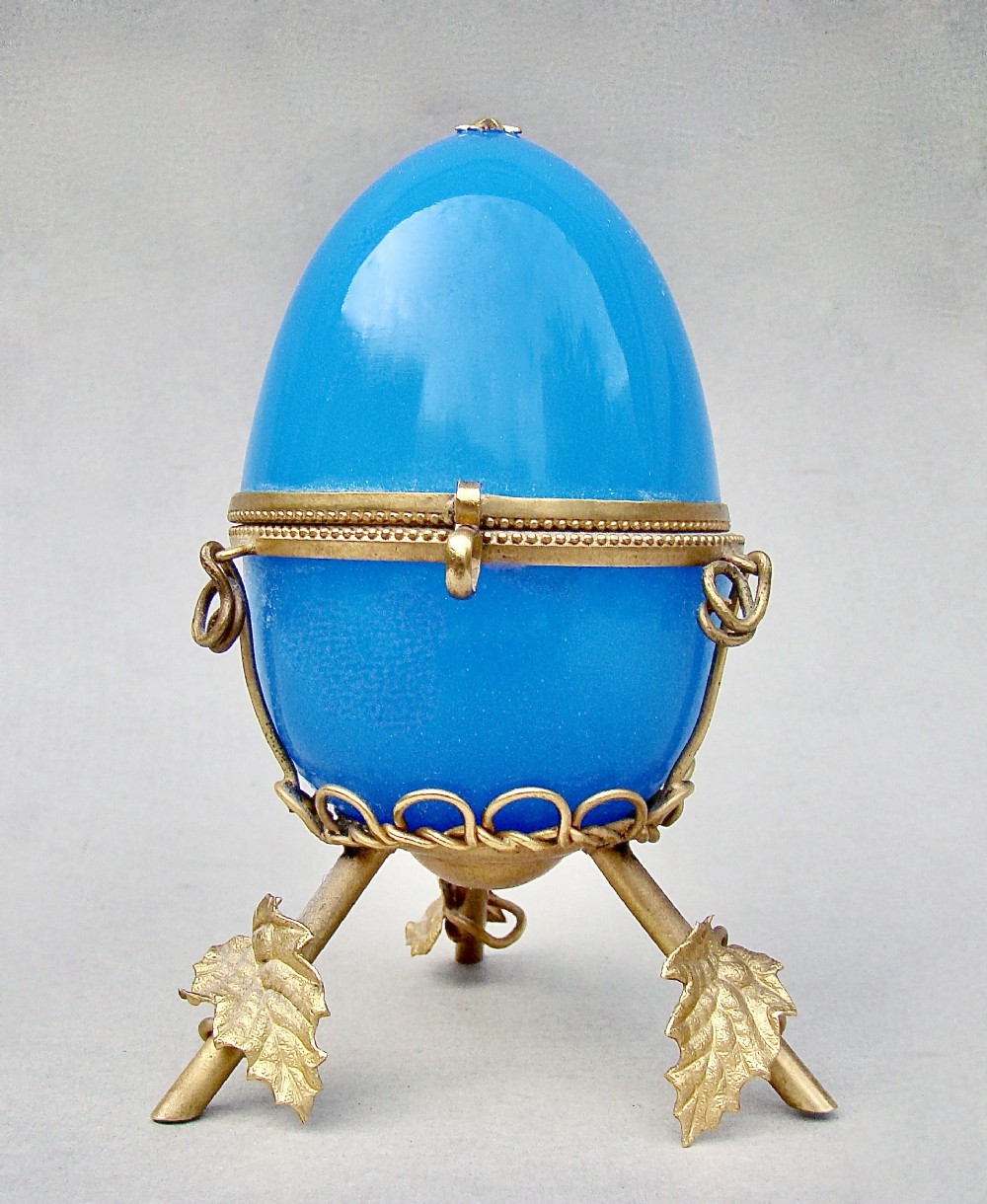 RARE FRENCH PALAIS ROYAL ORMOLU MOUNTED BLUE OPALINE GLASS EGG CASKET BOX