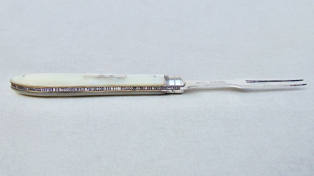 VICTORIAN SILVER AND MOTHER OF PEARL FRUIT FORK BY HILLIARD & THOMASON, BIRMINGHAM 1894 View II
