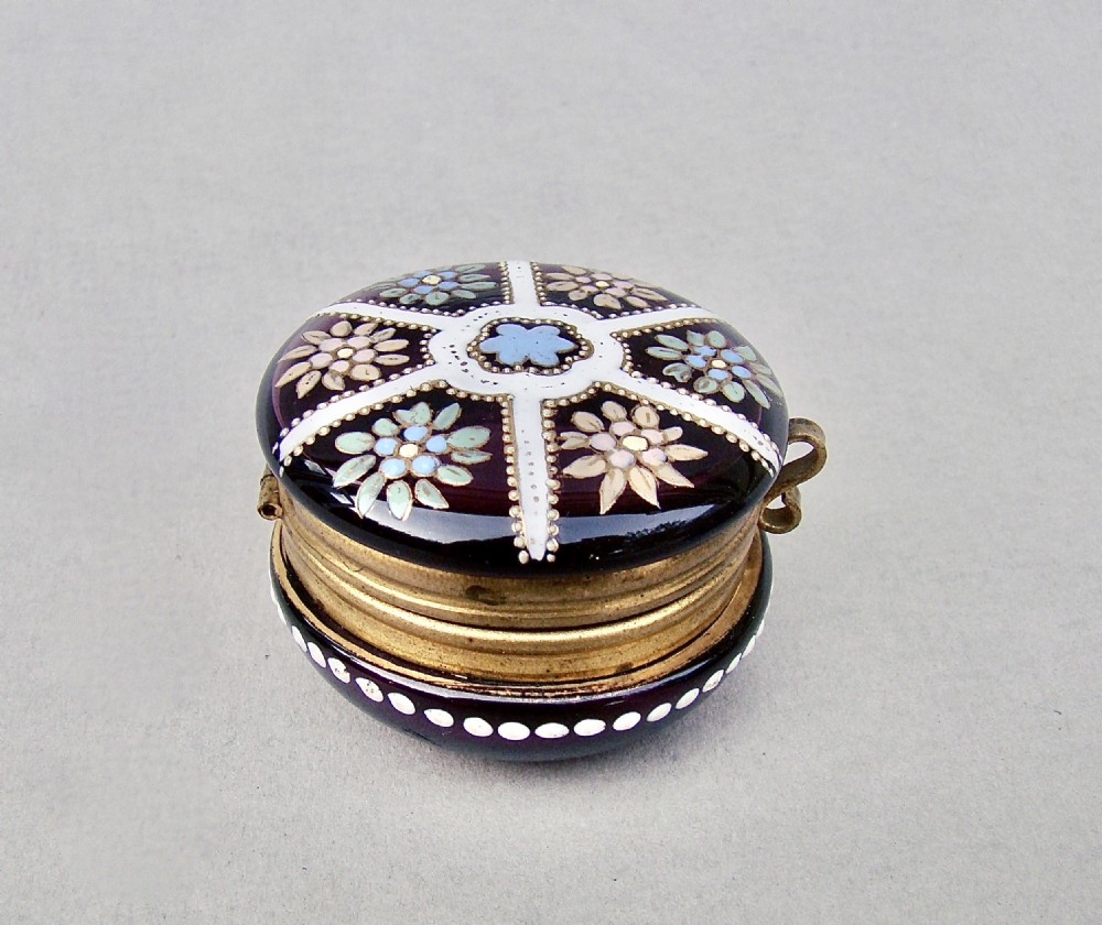 19TH CENTURY FRENCH ENAMELLED AMETHYST GLASS TRINKET BOX, CIRCA 1890